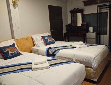 Standard Twin Room