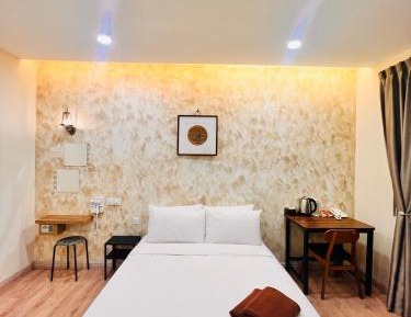 Queen Room