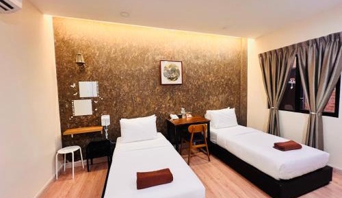 Standard Twin Room