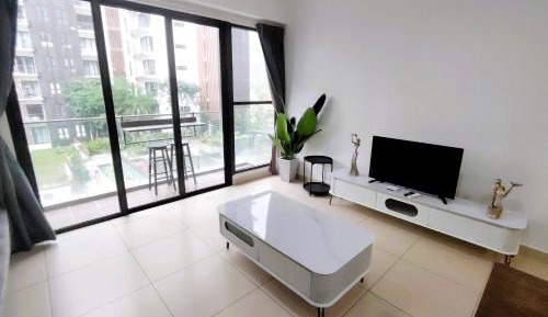 Three-Bedroom Premium Apartment with Balcony