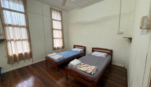 Standard Twin Room with Shared Bathroom