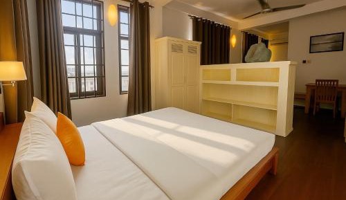 Queen Room