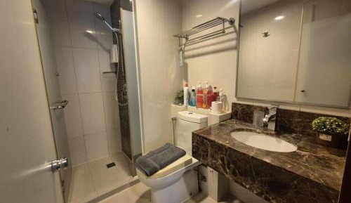 Quadruple Room with Private Bathroom