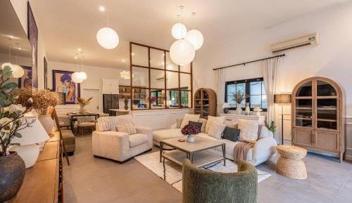 Deluxe Villa