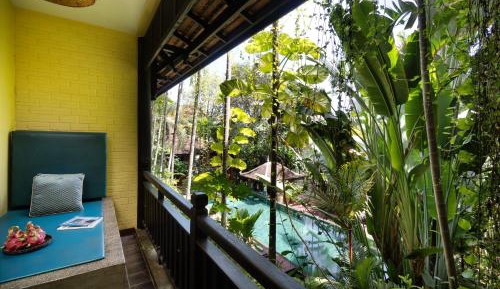 Cabana Double, Private Balcony Pool View - Free Pick Up