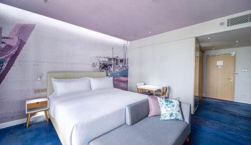 King Room with Lake View