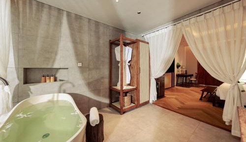 Private Veranda Suite with Garden View