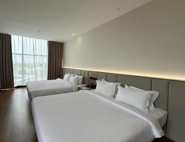 Deluxe Family Room