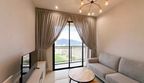 Three-Bedroom Apartment with Balcony