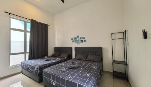 Double or Twin Room with Shared Bathroom