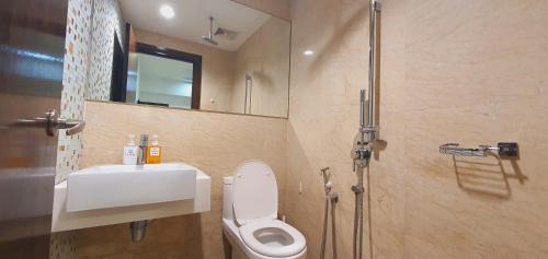 Queen Room with Shared Bathroom