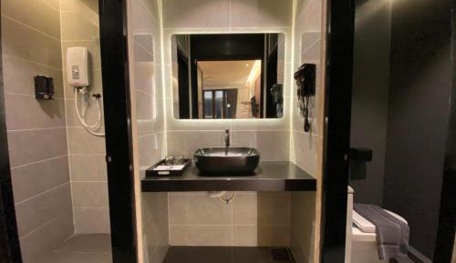 Queen Suite