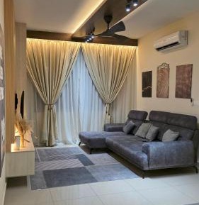Three-Bedroom Apartment - High Floor