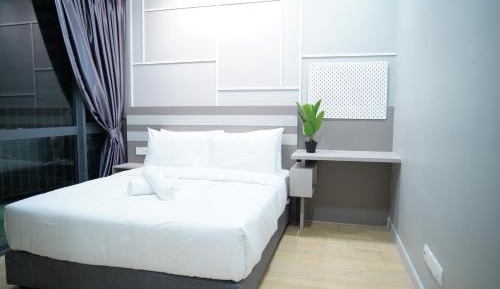 One-Bedroom Apartment with Balcony and City View