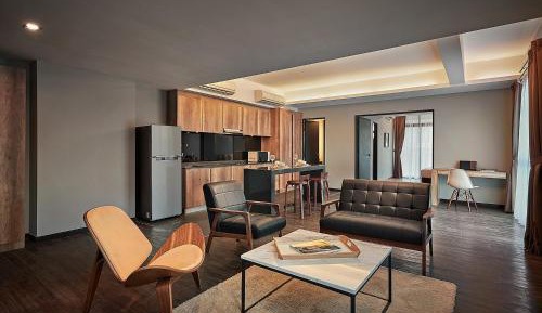 One Bedroom Deluxe Suite