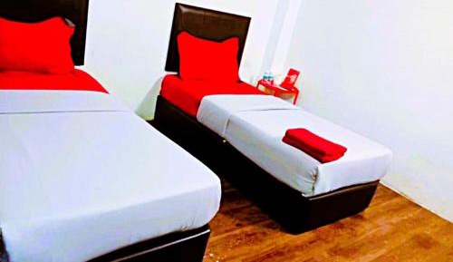 Twin Room with Private Bathroom