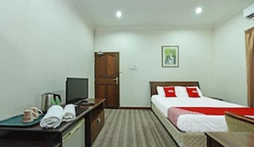 Deluxe Queen Room