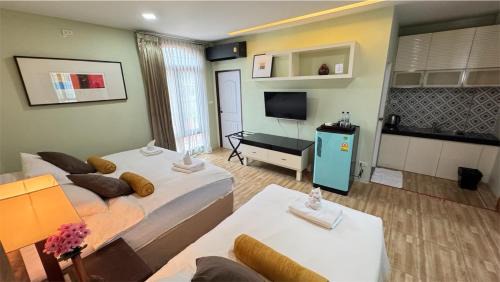 Deluxe Triple Room