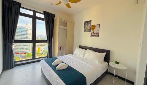 Family Two-Bedroom Apartment with View