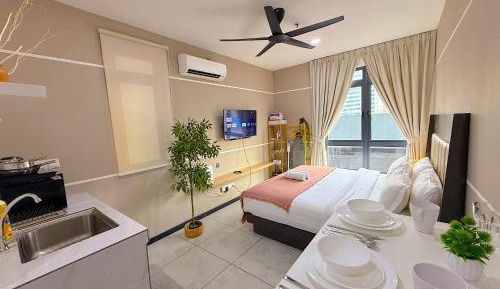 Studio Apartment with King Bed