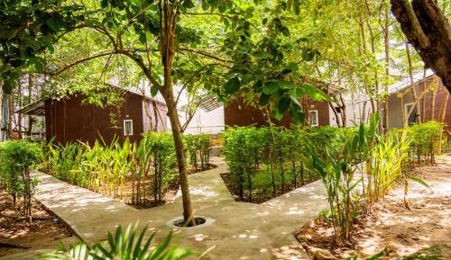 Bungalow with Garden View