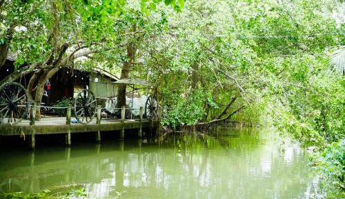 Family Bungalow - Riverfront