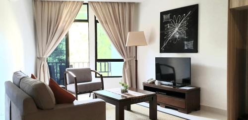 One-Bedroom Apartment with Balcony