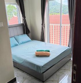 Deluxe Double Room with Balcony and Sea View