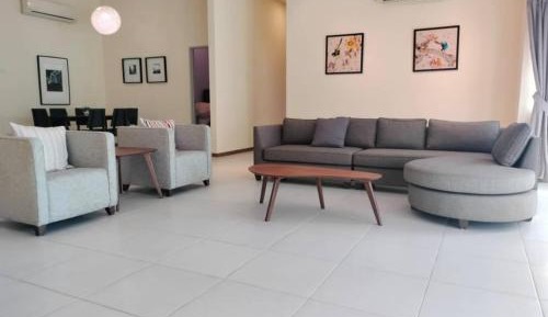 Five-Bedroom Apartment