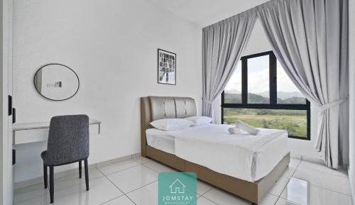Three-Bedroom Apartment with Balcony