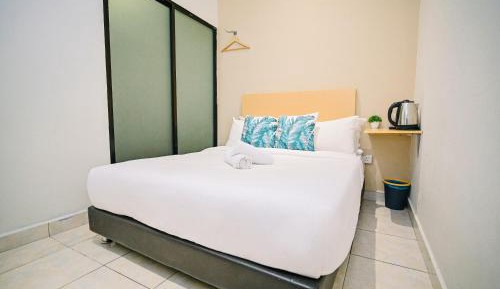 Standard Queen Room