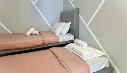 Four-Bedroom Deluxe Apartment