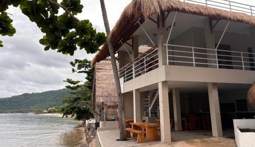 Deluxe Double Room with Side Sea View