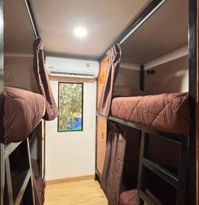 6-Bed Mixed Dormitory Room