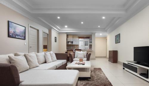 Family 2-Bedroom Suite