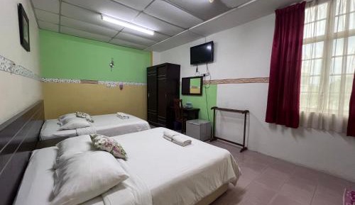 Classic Quadruple Room