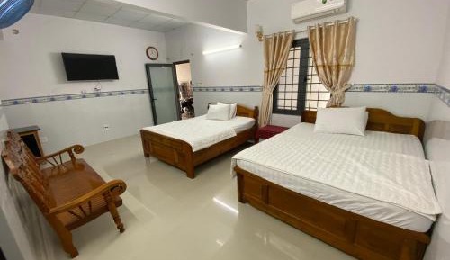 Quadruple Room with Private Bathroom