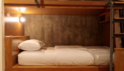 Bunk Bed in Mixed Dormitory Room