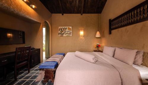 Deluxe Double Room with Bath