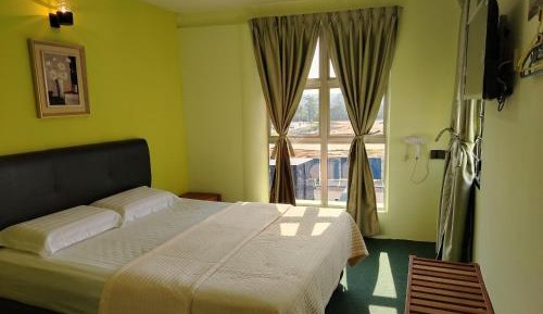 Standard Queen Room