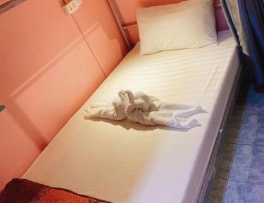 Bed in 10-Bed Mixed Dormitory Room