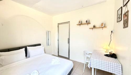 Double Room with Shared Bathroom