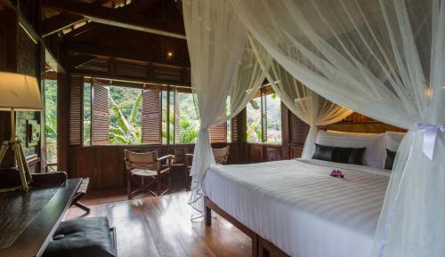 Double Room (Include boat from PakBeng – Luang Prabang)