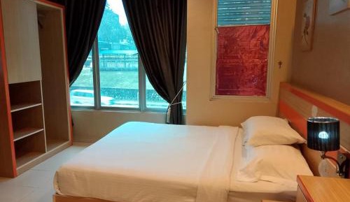 Deluxe Queen Room