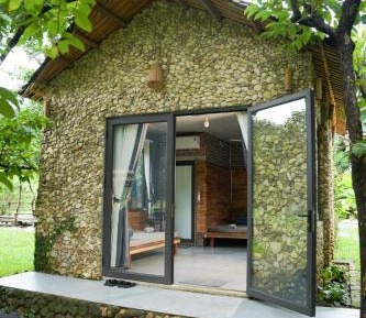 Apartment with Garden View