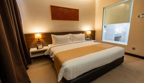 Deluxe King Room