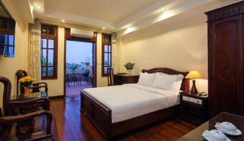Junior Suite with Balcony