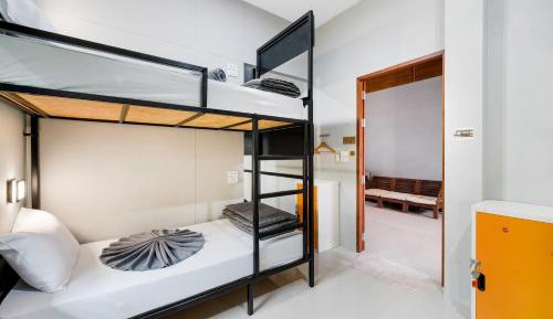Bed in 8-Bed Mixed Dormitory Room