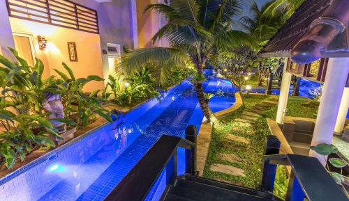 Twin Room with Pool View