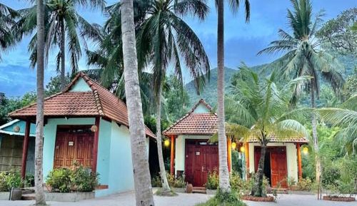 Bungalow with Sea View
